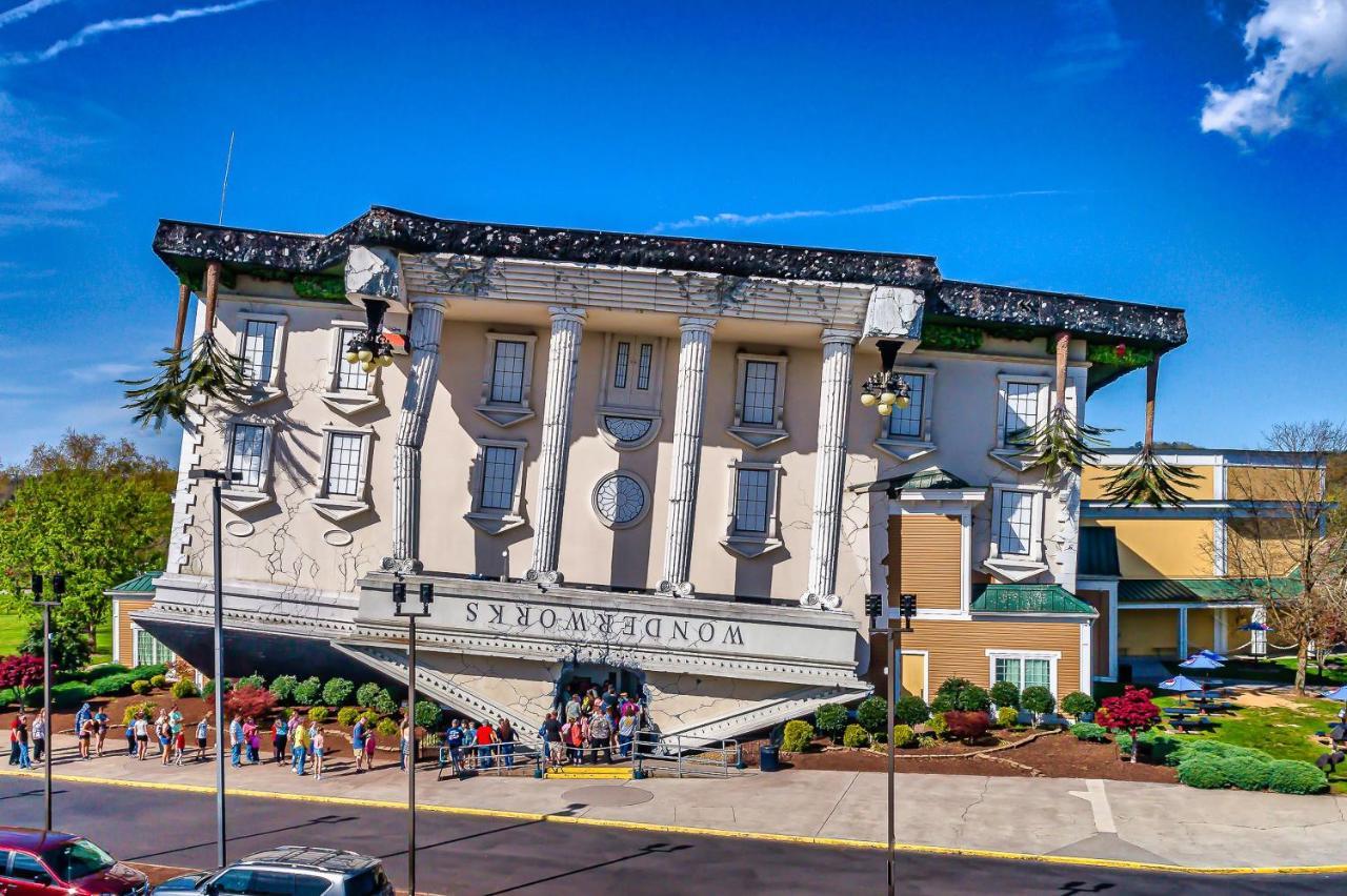 Bearly Gnomey Villa Gatlinburg Exterior photo